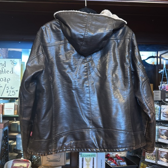 Levi's Women's Asymmetrical Sherpa Lined Faux Leather Jacket with Hood - EUC - Picture 5 of 5
